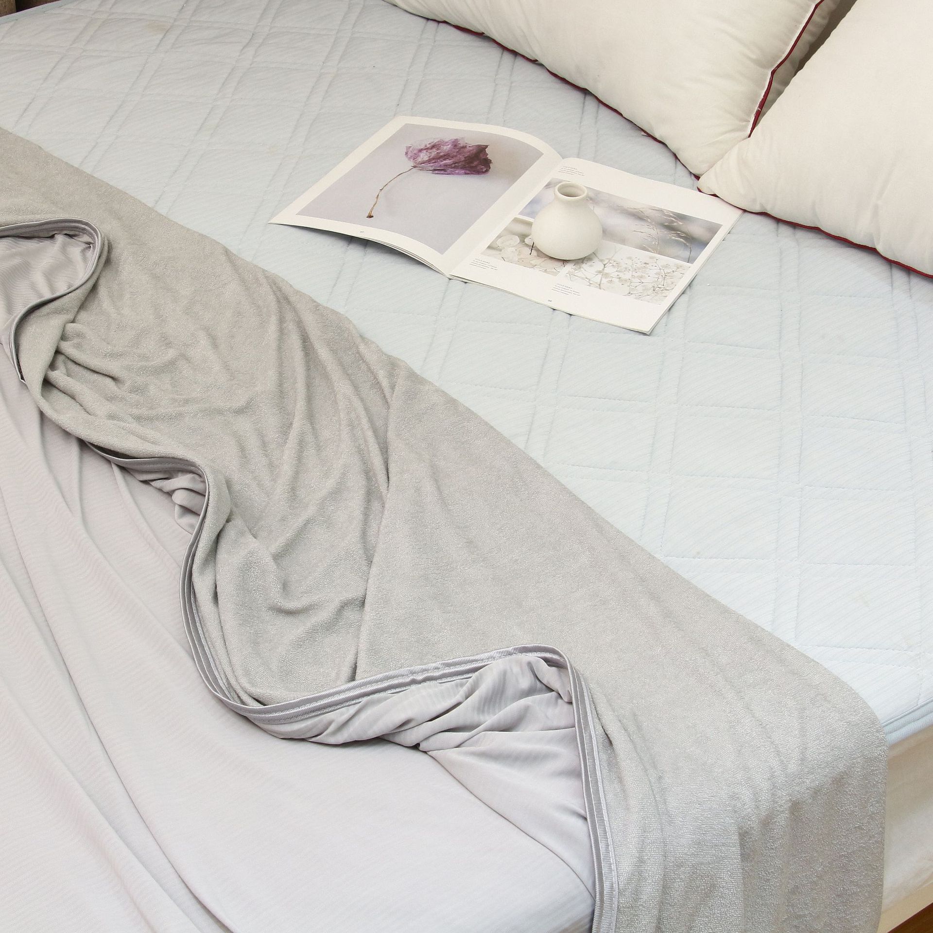 Somnia™ | Orignial Cooling Blanket and Pillow Set - SOMNIA